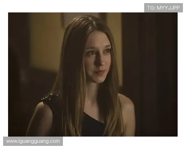 艾拉妮丝:一场关于爱、伤痛与自我救赎的音乐风暴 艾拉妮丝:一场关于爱、伤痛与自我救赎的音乐风暴